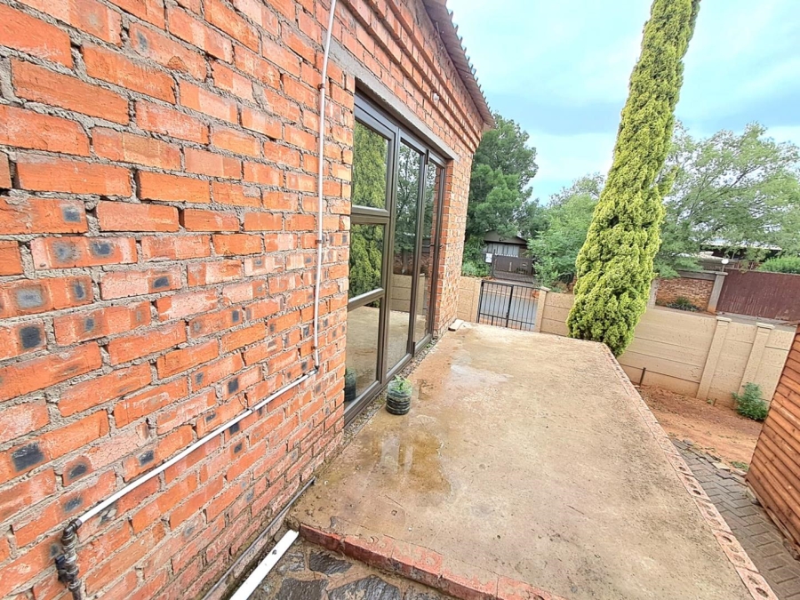 13 Bedroom Property for Sale in Generaal De Wet Free State